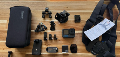 GoPro Hero12 Black Hero 12 + 128GB Card + Suction Cup + Chest Mount + HandleBar+