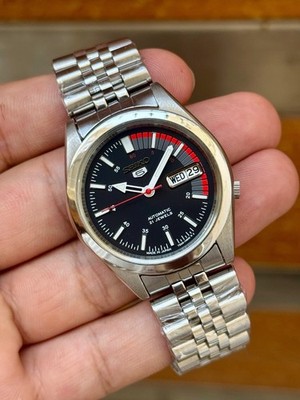 Vintage Seiko 5 Automatic Mens 21 Jewel's Wrist Watch Japan Made 