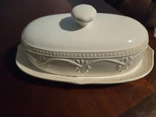Pioneer Woman ~ Farmhouse Lace ~ Stoneware ~ Embossed ~ Off White ~ Butter Dish