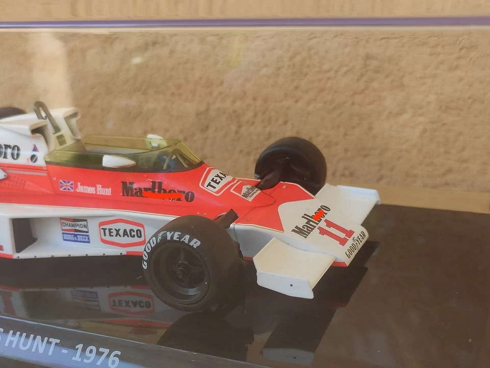 McLaren M23 - 1976 James Hunt Modellino Die-cast 1/24 Altaya Formula 1 - Immagine 4 di 4