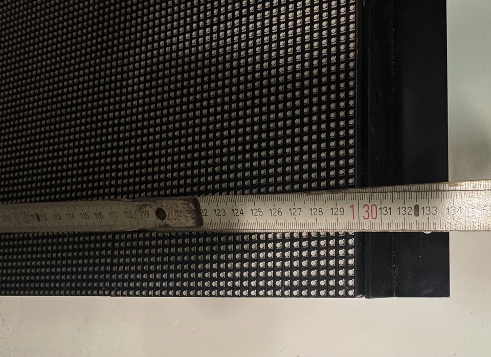 Dynamische LED-Anzeigetafel 80 × 130cm  - Bild 4 von 4