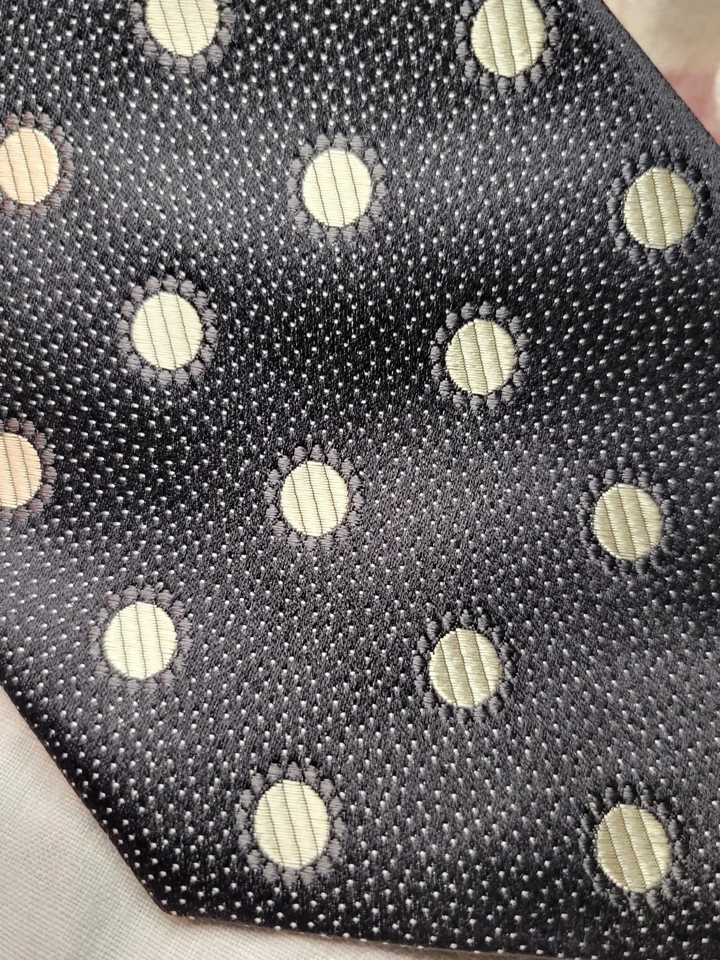 Corbata Boss By Hugo Boss Toda Seda Negra Y Plateada Bordada Punto Hecha en Italia Foto 4 de 4