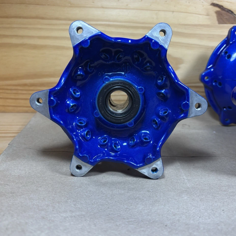 Bujes de rueda delanteros y traseros Yamaha YZ125 YZ250 1999-2025 OEM recubiertos de polvo azul Foto 4 de 4