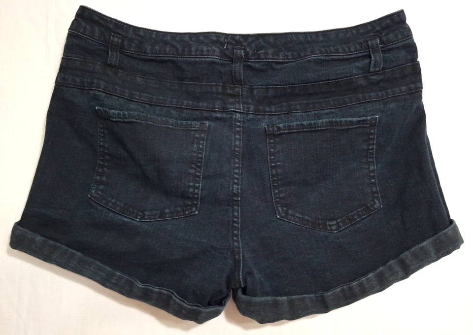 Pantalones Cortos de Denim Para Mujer Xhilaration 3 Botones Negros Talla 16 Puño 4 Bolsillos Estilo Foto 2 de 4