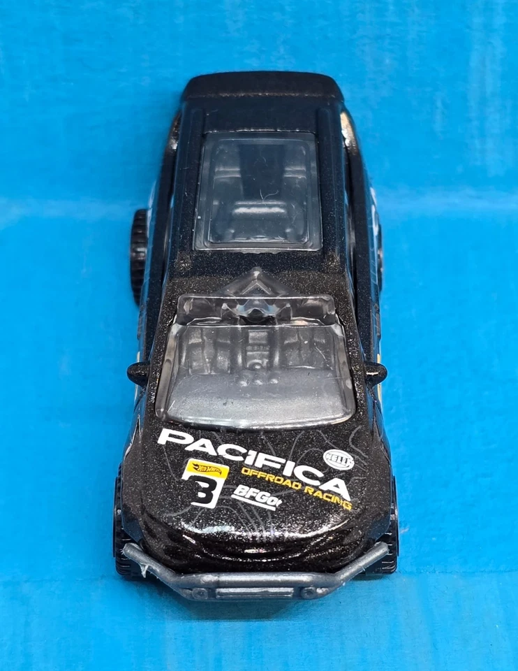 Hot Wheels Chrysler Pacifica Black Offroad Racing 2018 Diecast Minivan 1/64 - 02 - Image 4 of 4