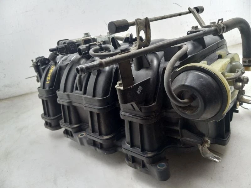 TOYOTA TUNDRA SR5 10-19 4,6 L TRACCIÓN TRASERA EN COLECTOR DE ADMISIÓN Foto 3 de 4