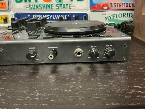 Gemini GV Series G2V Professional Audio MIDI 2 Channel DJ Controller - For Parts - Picture 4 of 17