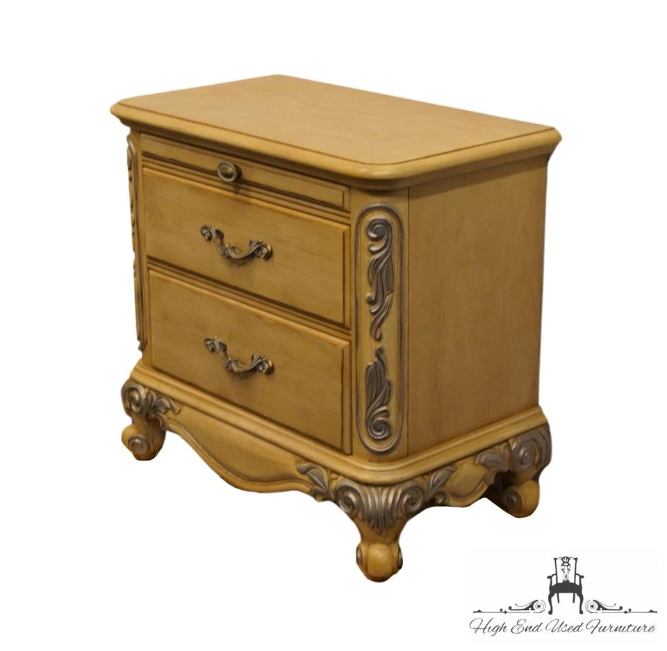 PULASKI MOBILIÁRIO Transicional Italiano Contemporâneo 33" Cor Creme Dois Dra... - Imagem 2 de 4