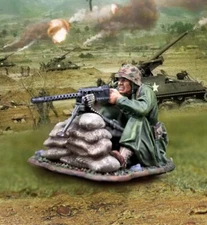 THE COLLECTORS SHOWCASE KOREAN WAR CS01109 U.S. MARINE SITTING FIRING M.G.