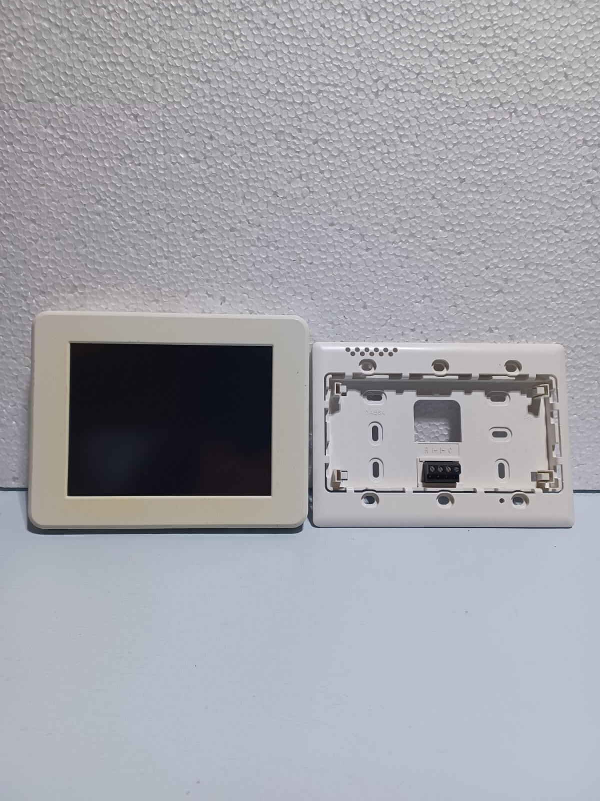 Lennox 49W95 Touch Screen Thermostat 7Day MultiStage 102306