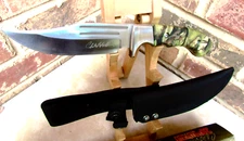 NEW IN BOX 2009 TIMBER WOLF HUNTING SIGNATURE HUNTING KNIFE NICE KNIFE!!& SHEATH