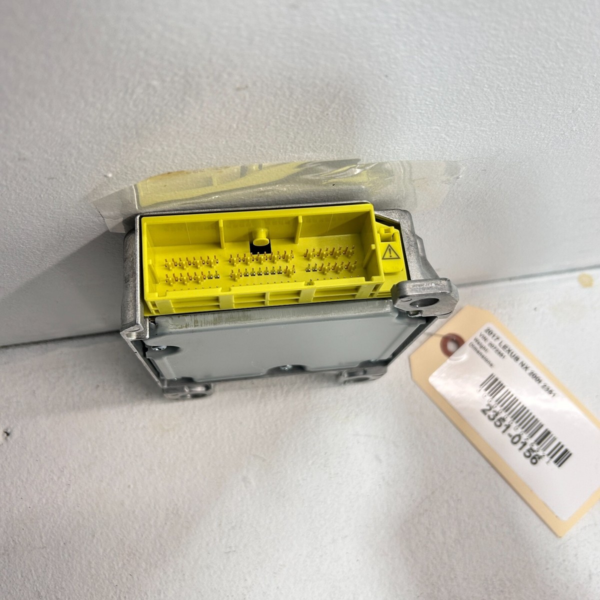 レクサス　NX200t 2015-2017 LEXUS NX200T RESTRAINT DIAGNOSTIC COMPUTER CONTROL