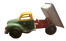 Vintage Walt Reach Toy Courtland Dump Truck