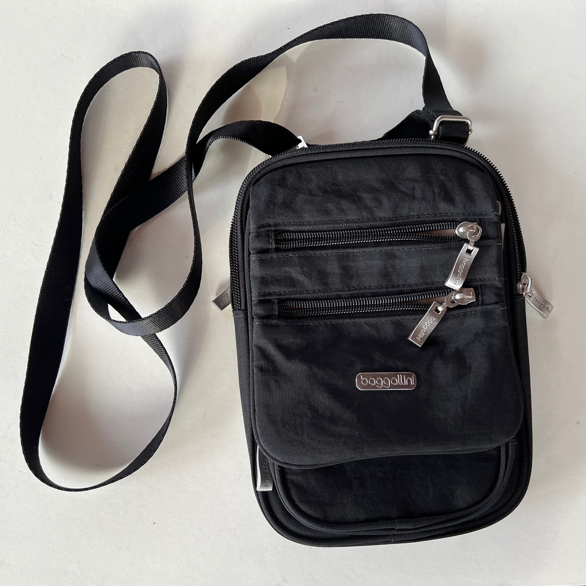 Baggallini Journey Crossbody (Black)