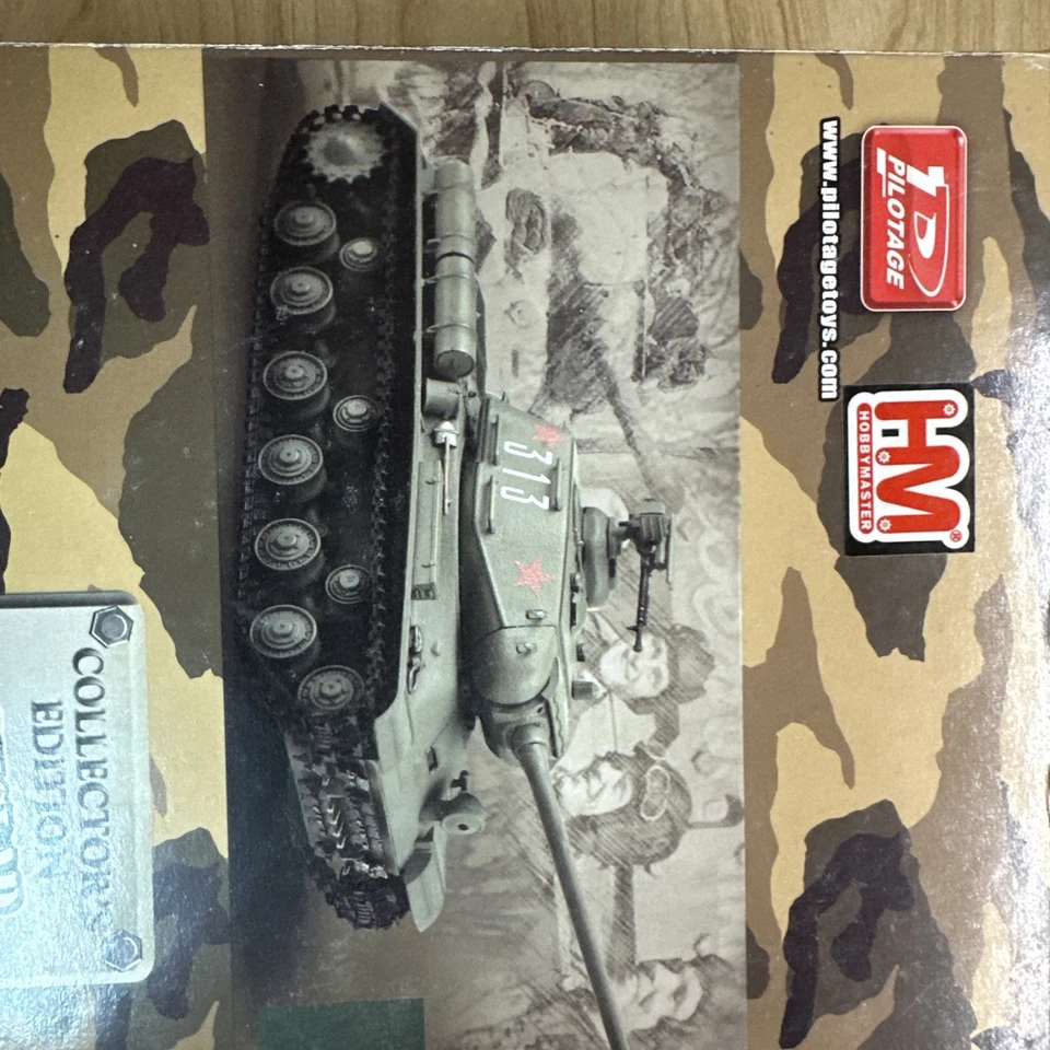 Hobby Master IR Control JS-2 Russian Heavy Tank Vyborg 1944 HR2003 1/48 Solido  - Image 2 of 4