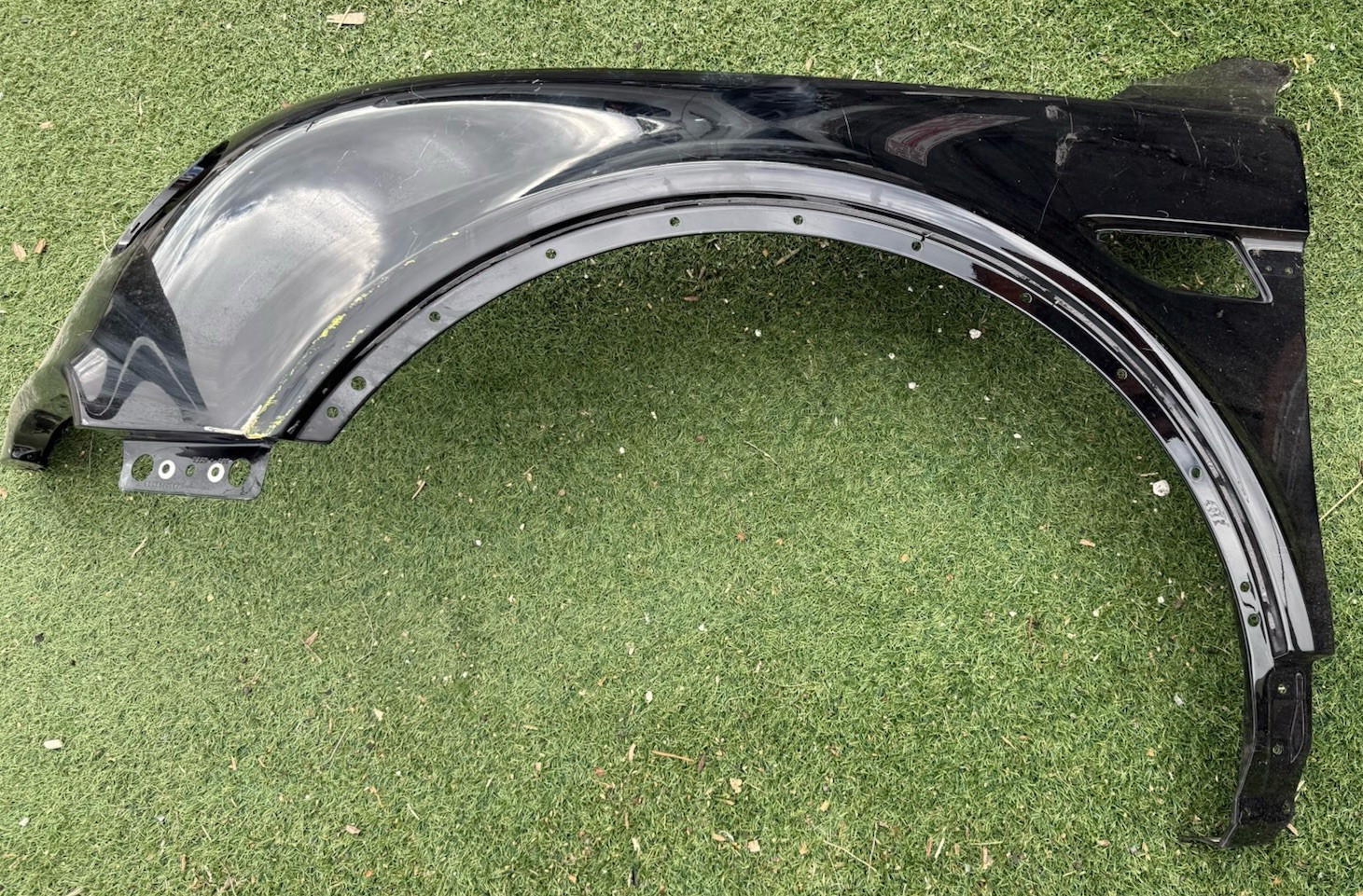 BENTLEY BENTAYGA FENDER LEFT DRIVER 2016-2018 2019 2020 36A821017F OEM DAMAGED