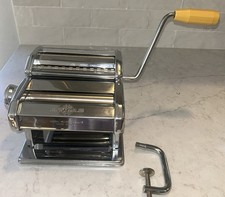 Open Box MARCATO Made in Italy Atlas 150 mm Deluxe Manual Pasta Maker W/crank Open Box MARCATO Made in Italy Atlas 150 mm Deluxe Manual Pasta Maker W/crank - Image 1