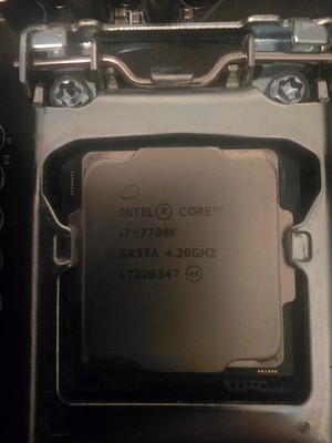 7th Gen Intel Core i7-7700K CPU 4.2 GHz (Turbo 4.5 GHz) 4-Core 8M LGA-1151 SR33A