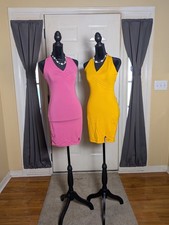 Halter-neck Ruched Bodycon Dress V-neckline