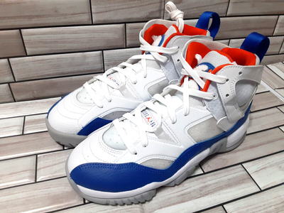 Nike Jordan Jumpman Two Trey GS Shoes Knicks White Royal  display picture 3