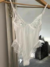 *** BNWT BLACK OR WHITE LACE BOUDOIR BODYSUIT LINGERIE RRP £17.00 - S,M & L ***