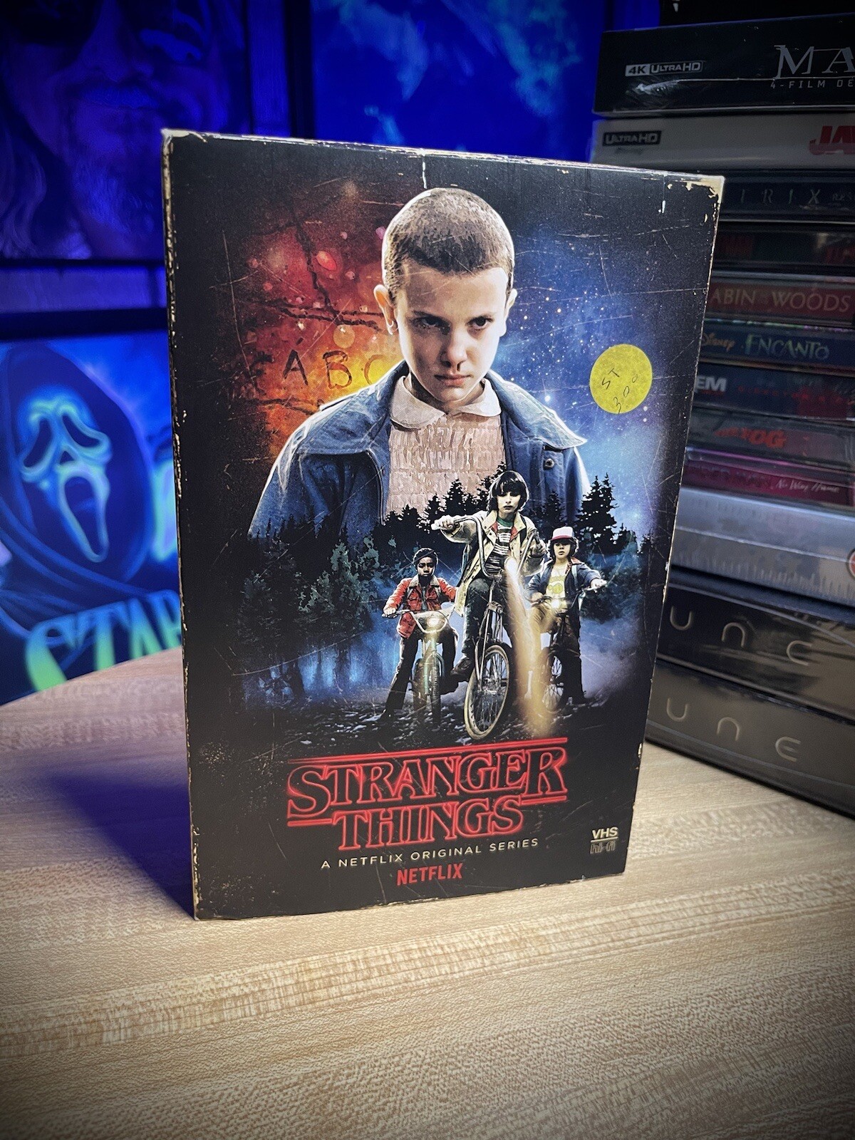  Netflix Stranger Things: Season 1 Collector's Edition (4K/UHD +  Blu-Ray) : Everything Else