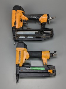 Set Of 2 Bostitch Sb 1850bn 18 Gauge Brad Nailer 16 Gauge Ebay
