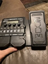 Zoom G1X Four Guitar Effects Processor with Built-in Expression Pedal No Cord