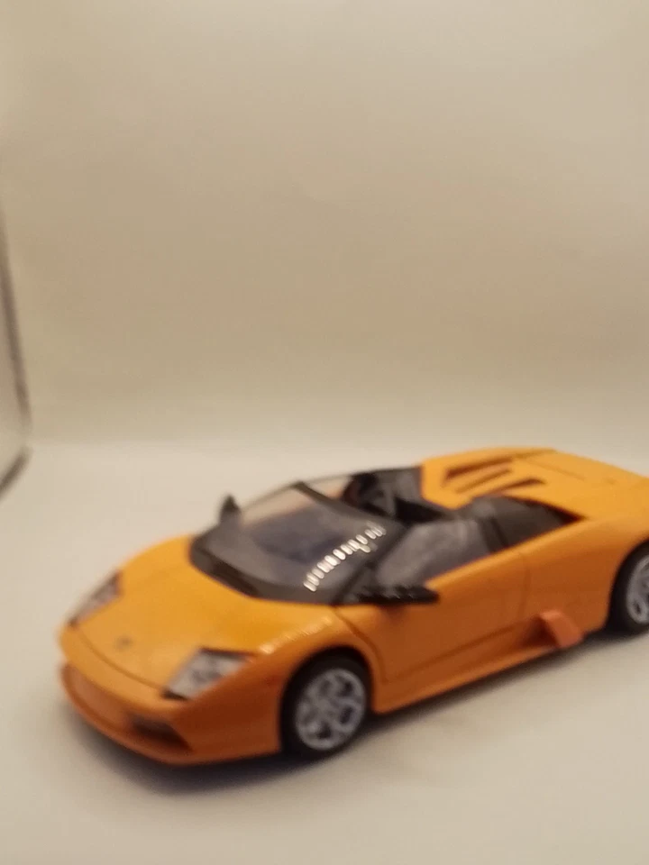 MOTOR MAX LAMBORGHINI MURCIELAGO ROADSTER DIECAST CAR 1:24 SCALE RESTORATION - Image 2 of 4