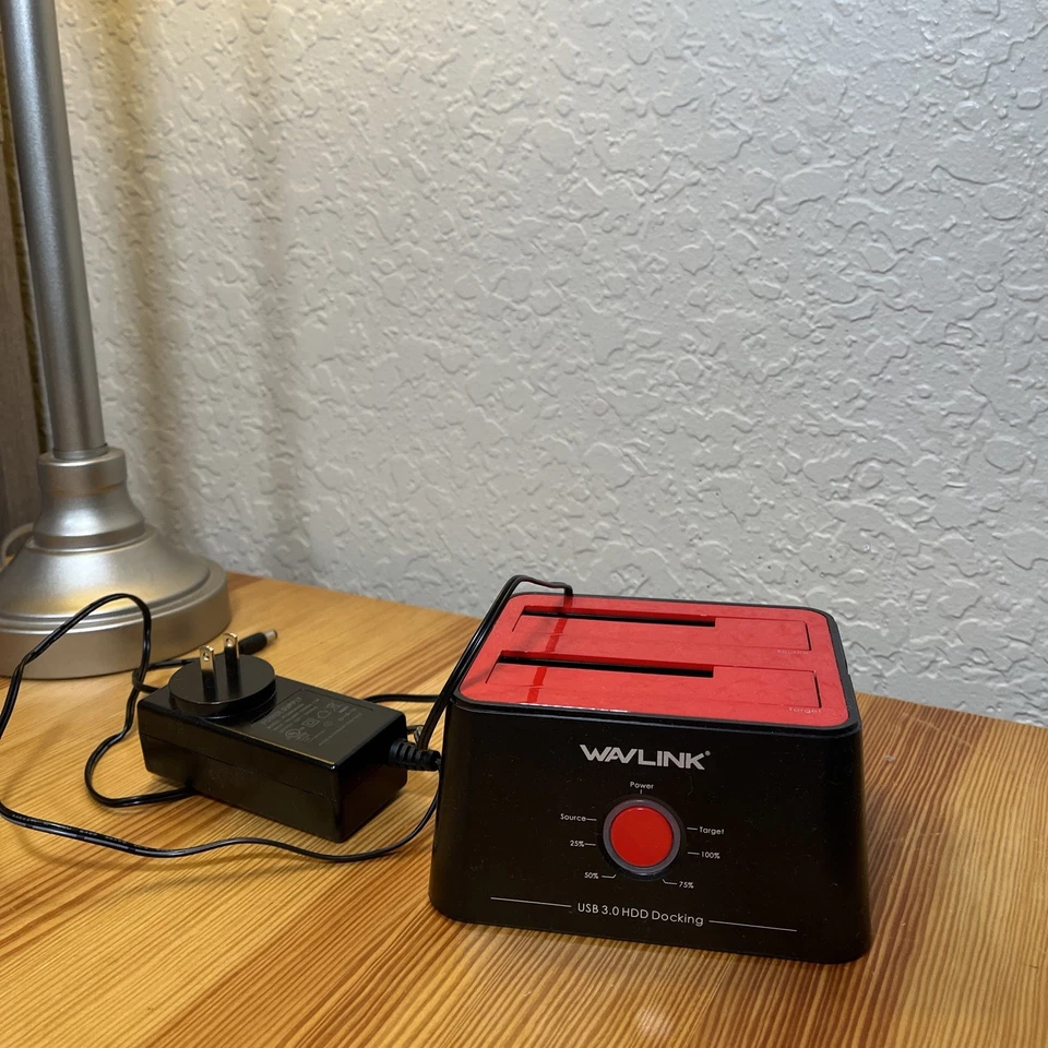 WAVLINK USB 3.0 Dual Bay HDD Docking Station Offline Clone 2.5/3.5 SSD HDD - Image 3 of 4