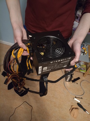 Cooler Master PC ATX Netzteil 700w Non Modular 80+