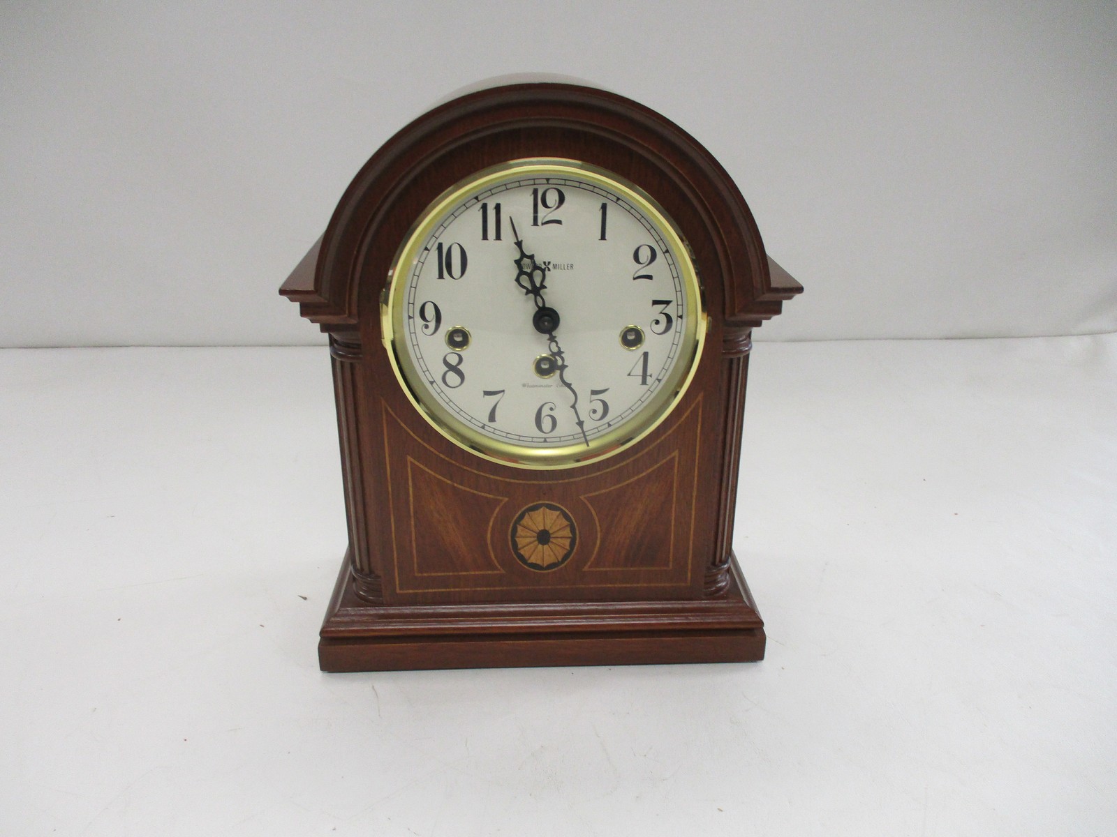 HOWARD MILLER BARRISTER MANTEL CHIME CLOCK MAHOGANY 613180