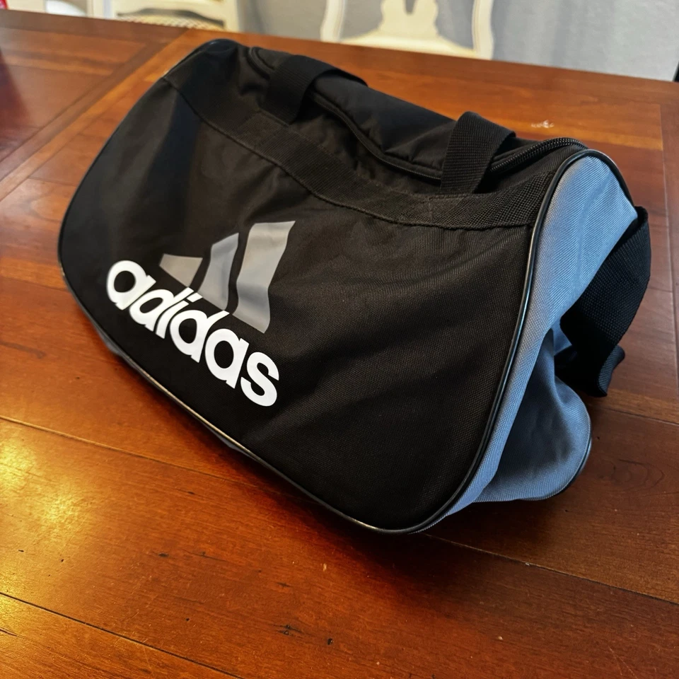 Bolsa de viagem Adidas Diablo - Pequena preta e cinza - Imagem 2 de 4