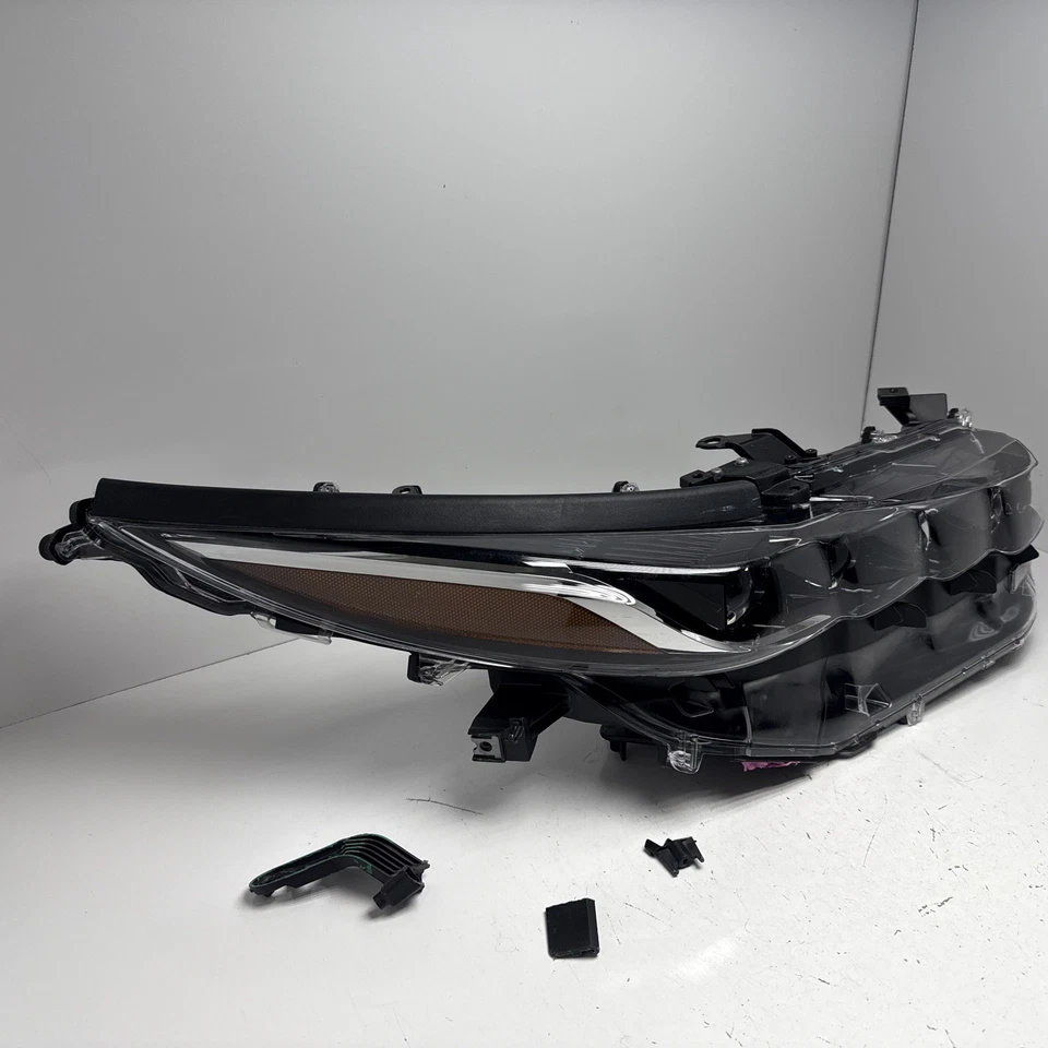 2017-2022 Toyota Prius Prime OEM Quad LED Right Passenger Headlight 8114547801 Foto 2 de 4