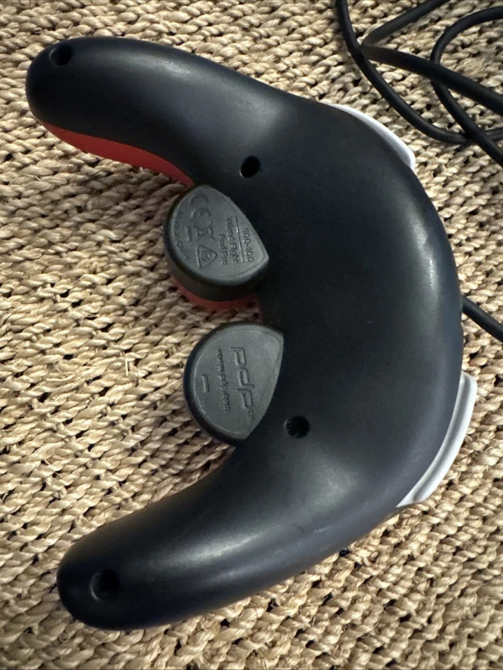 NEW Club Nintendo Game Cube Controller Mario - Image 3 of 3