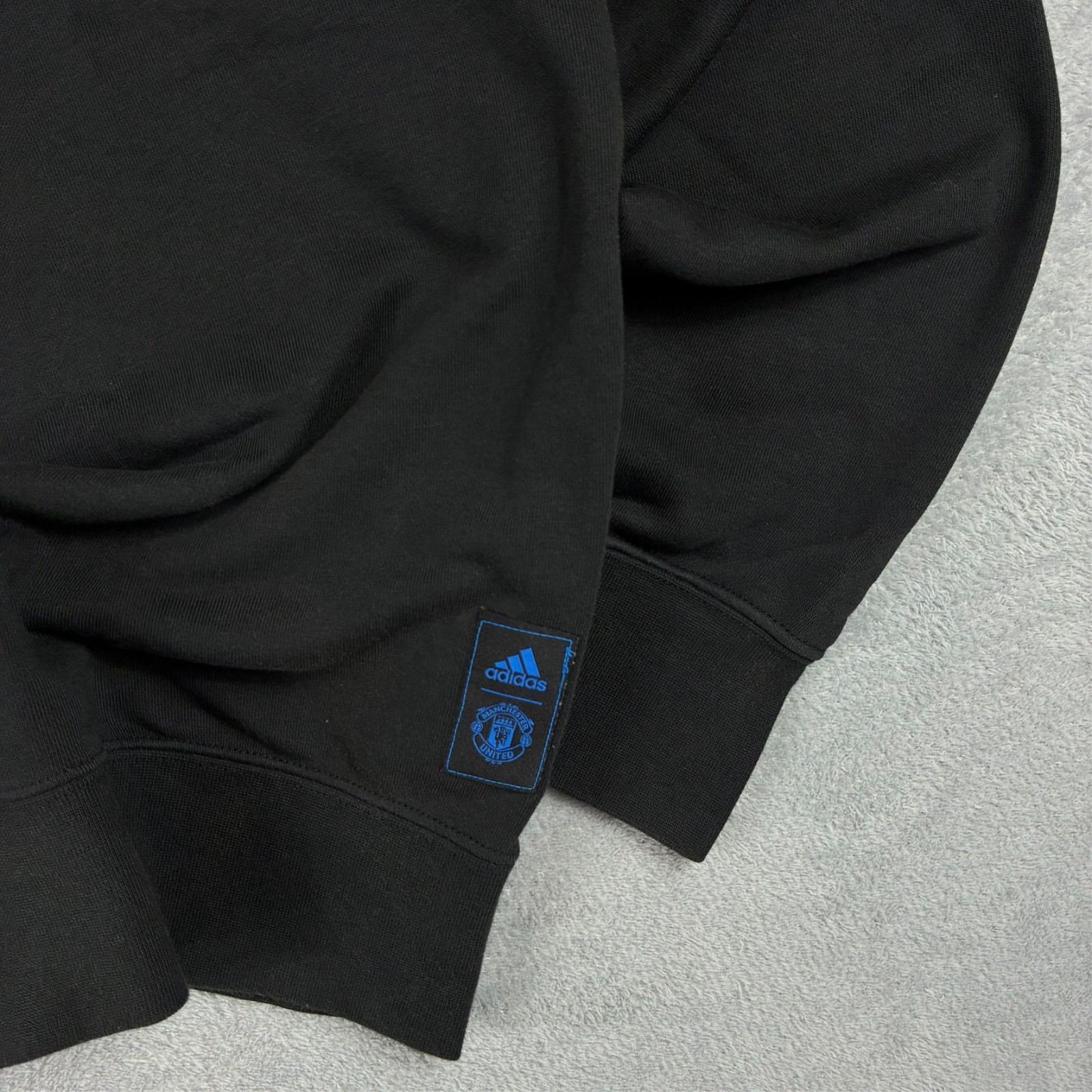 VTG Adidas x Manchester United FC 2021/22 Black Size Medium Pullover Sweatshirt image 4