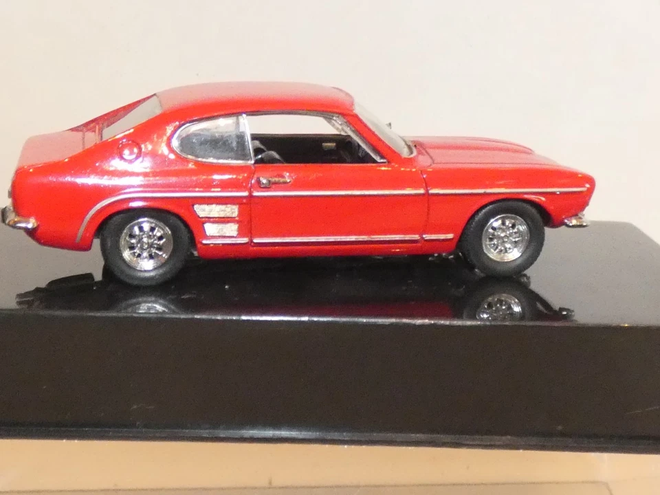 Miniature Ford Capri 300 GT 1969, rouge, Détails cars 1/43 - Photo 2/3