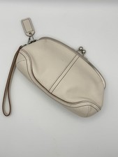 Vintage Coach Soho Kisslock Wristlet Clutch Purse Ivory White w/Dark Stitching