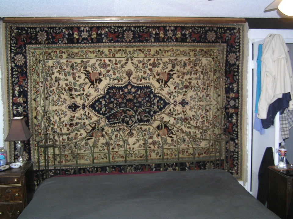 VINTAGE WROUGHT IRON KING SIZE HEADBOARD AND FOOTBOARD SET - Image 2 of 4