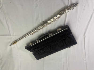 Gold LIp Gemeinhardt 52SP IntermediateFlute JUST SERVICED Plays Perfectly