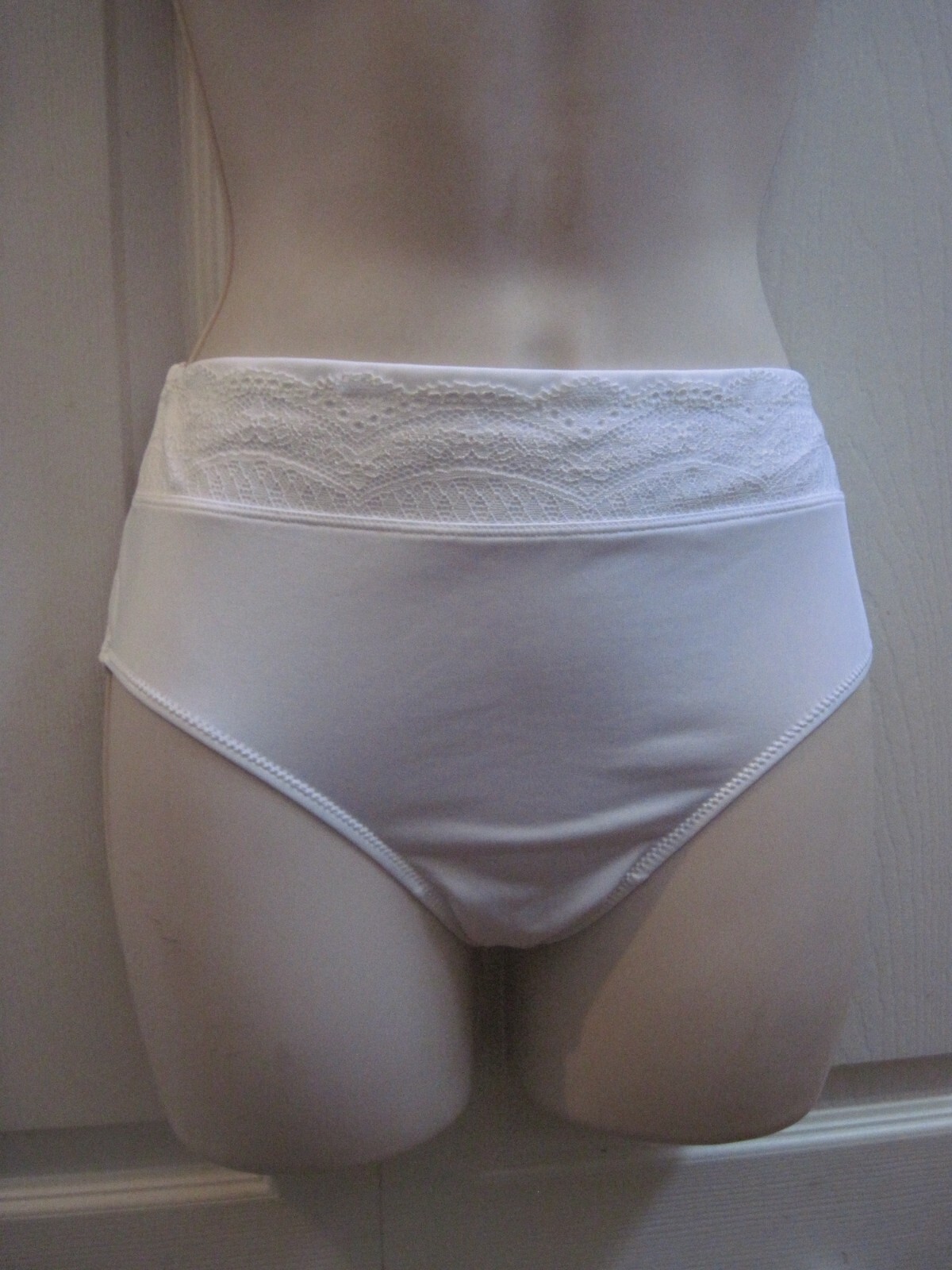 Picture 2 of 10