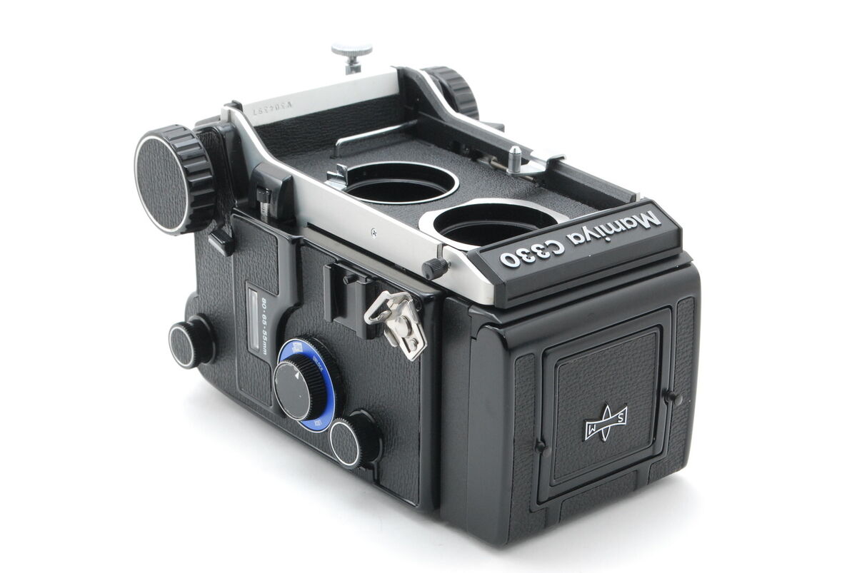 Mamiya C330 Professional S TLR Film Camera + 80mm f2.8 Blue Mamiya C330 Professional S TLR Film Camera + 80mm f2.8 Blue