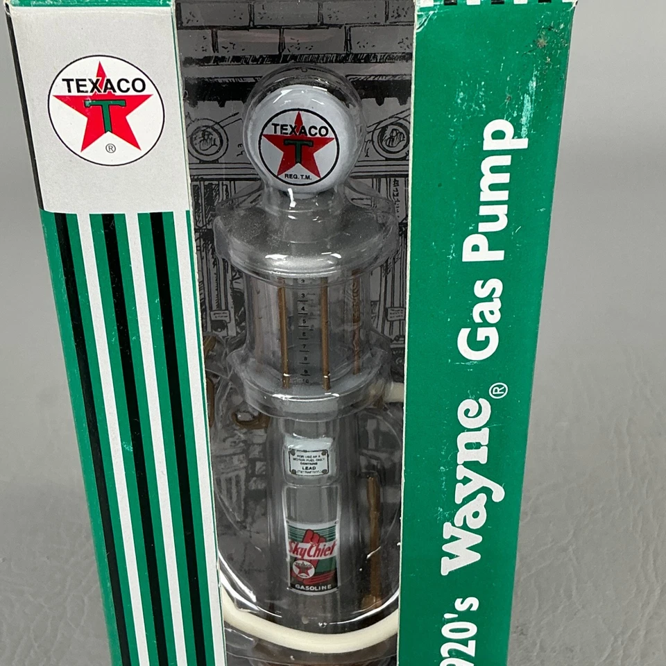 Gearbox 1/25 Scale 1920's Wayne Texaco Limited Edition Gas Pump - Image 2 of 4