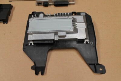 VW Touareg 3 Verstärker Ampiflier Soundsystem Dynaudio Endstufe High 3Q0035466 E