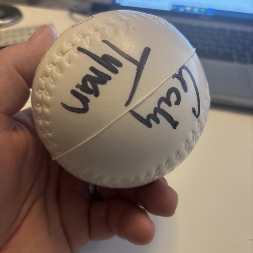 ABC “Good Morning America" Signed Foam Softball-Vargas-Ford-Mora-Tynan-EUC - Picture 12 of 13