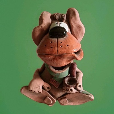 Keramikfigur rauchender Hund Deko handmade Künstlerfigur Figur  23x20x12 cm