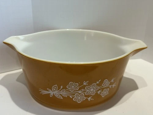 Vintage 1979 Pyrex # 475-B Butterfly Gold  2.5 L Casserole Dish No Lid