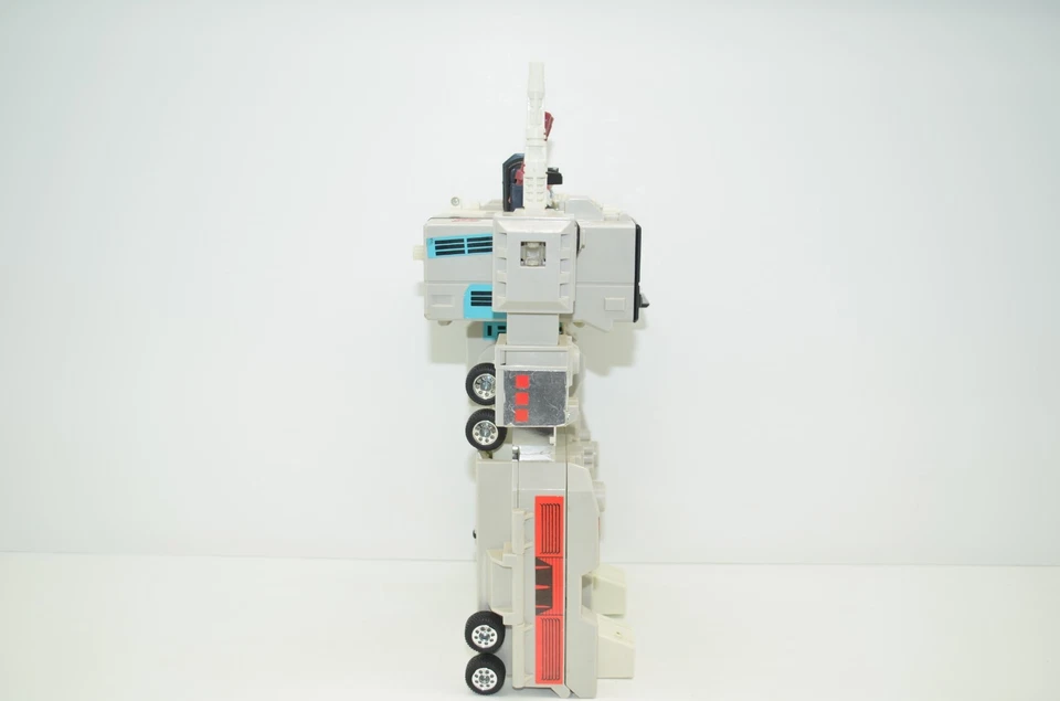 1985 Metroplex Transformers G1 Autobot Battle Station Rubber Tires Hasbro NICE - Image 2 of 4