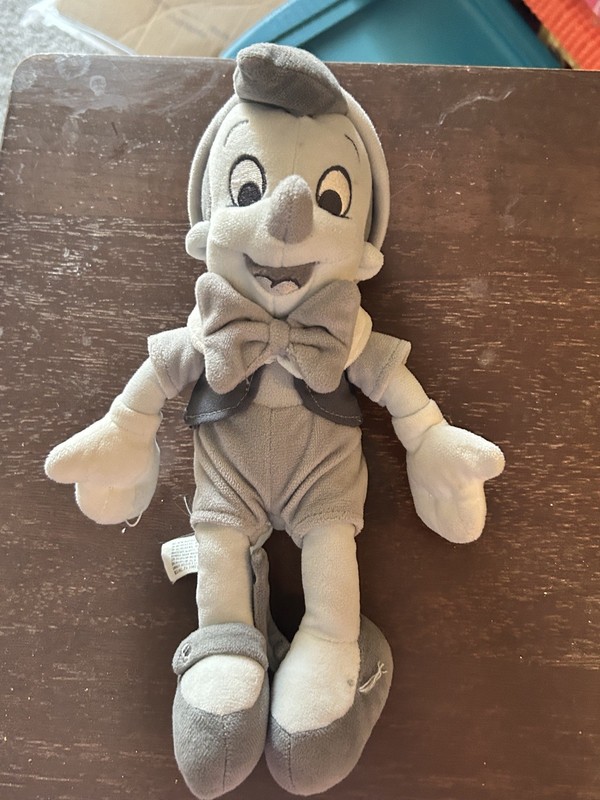 Disneyland 60th Diamond Anniversary Ltd Ed Pinocchio Plush LE 1 of 5000 Gray