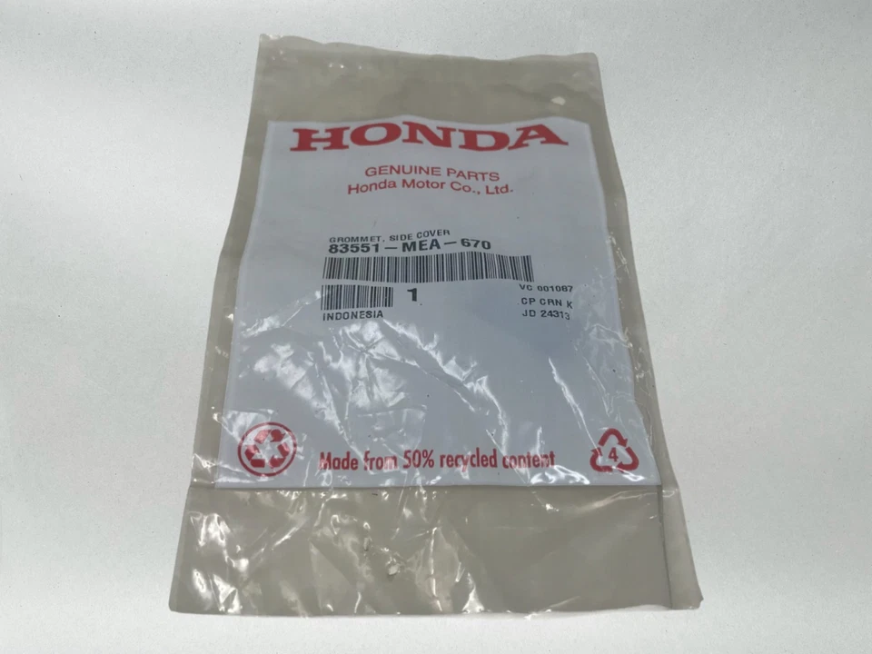 Cubierta lateral ojal Honda OEM VTX1300 C VTX1300R VTX1300S goma 83551-MEA-670 Foto 3 de 4
